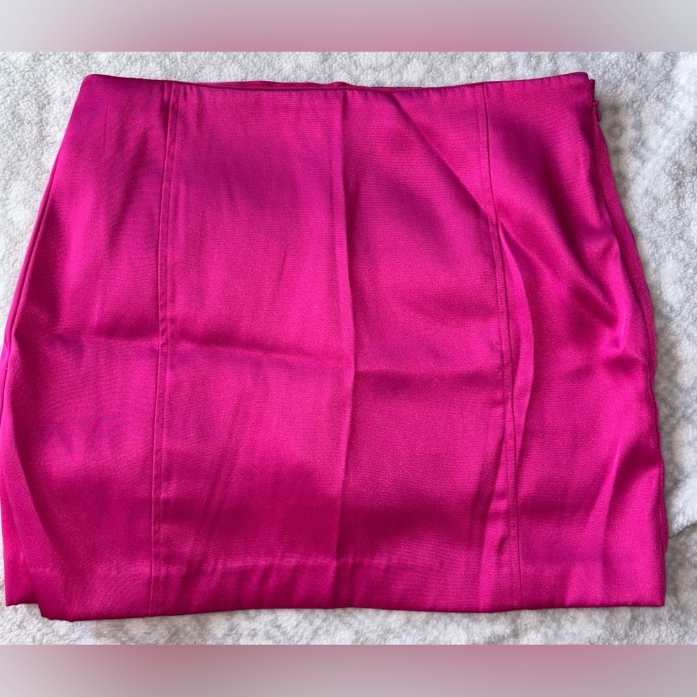 H&M Fuchsia Pencil Skirt